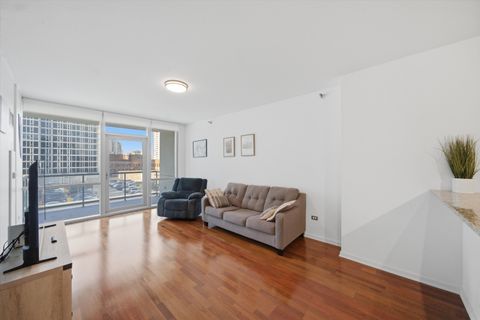 Tiny photo for 123 S Green Street #702B, Chicago, IL 60607 (MLS # 12623870)