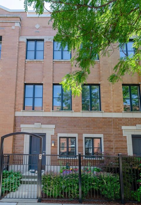 Photo of 1125 W Monroe Street, Chicago, IL 60607 (MLS # 12559823)