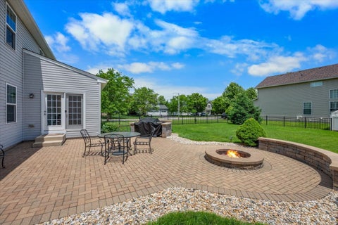 Tiny photo for 24515 Sand Creek Court, Plainfield, IL 60586 (MLS # 12666619)