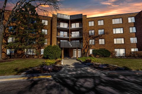 Tiny photo for 950 E Wilmette Road #330, Palatine, IL 60074 (MLS # 12587126)