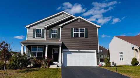 2101 Preswick Lane Woodstock IL 60098