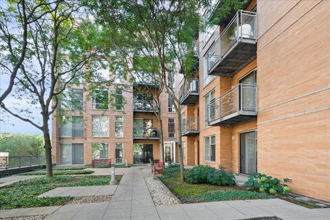Tiny photo for 1720 Oak Avenue #502, Evanston, IL 60201 (MLS # 12491290)