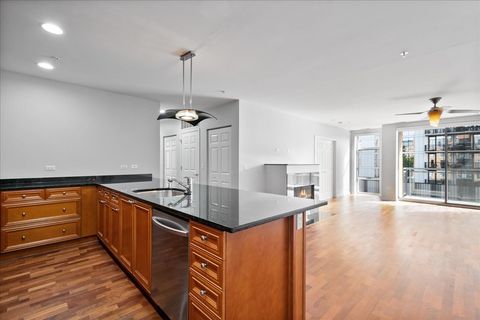 Tiny photo for 1720 Oak Avenue #502, Evanston, IL 60201 (MLS # 12491290)