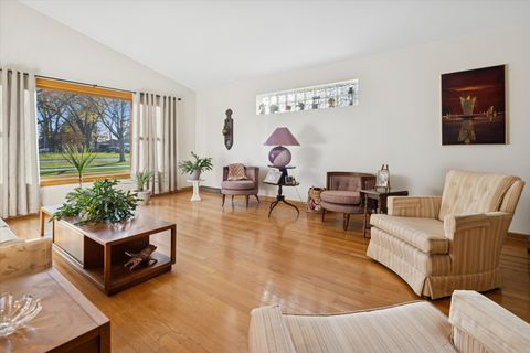 Tiny photo for 1603 Ashton Court, Wheaton, IL 60187 (MLS # 12565477)