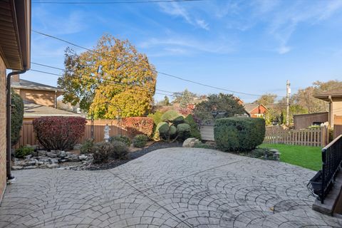 Tiny photo for 1603 Ashton Court, Wheaton, IL 60187 (MLS # 12565477)