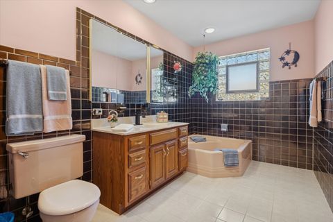 Tiny photo for 1603 Ashton Court, Wheaton, IL 60187 (MLS # 12565477)