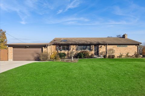 Photo of 1603 Ashton Court, Wheaton, IL 60187 (MLS # 12565477)