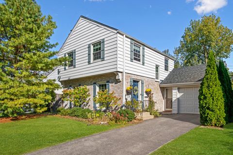 Photo of 1216 16th Street, Wilmette, IL 60091 (MLS # 12629902)