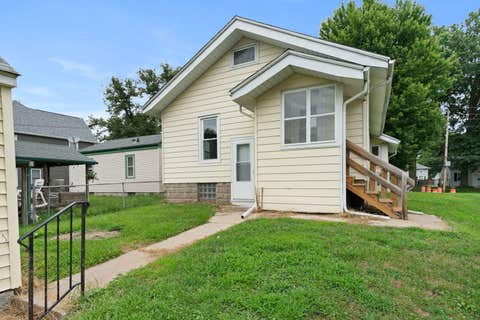 Tiny photo for 424 S Concord Street, Davenport, IA 52802 (MLS # 12733471)