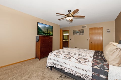 Tiny photo for 18124 Kirby Drive, Tinley Park, IL 60487 (MLS # 12718435)