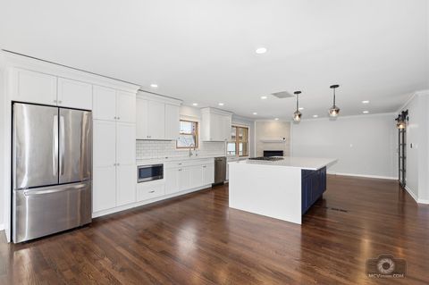 Tiny photo for 254 S CEDAR Avenue, Wood Dale, IL 60191 (MLS # 12598004)