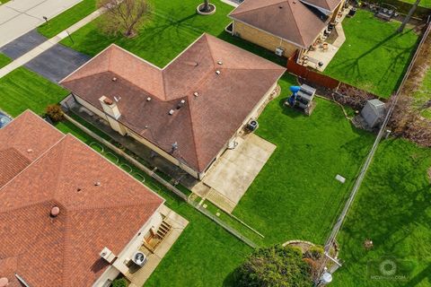 Tiny photo for 254 S CEDAR Avenue, Wood Dale, IL 60191 (MLS # 12598004)