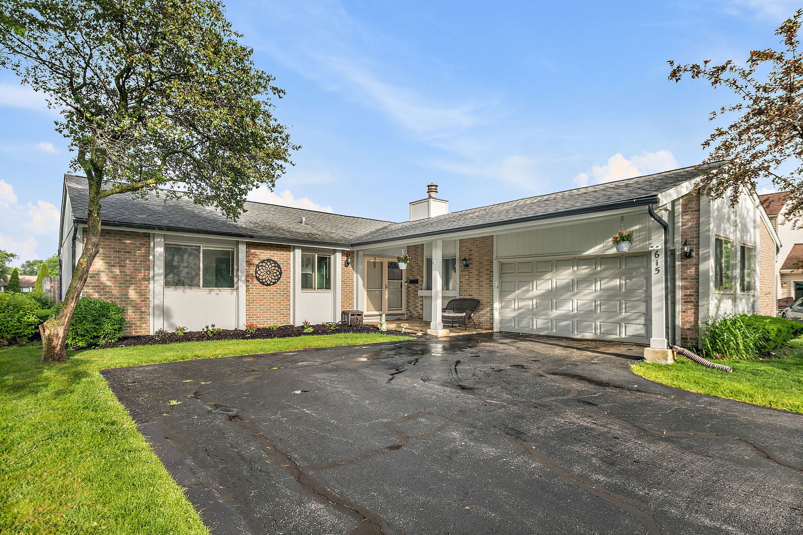 615 Lakeview Court