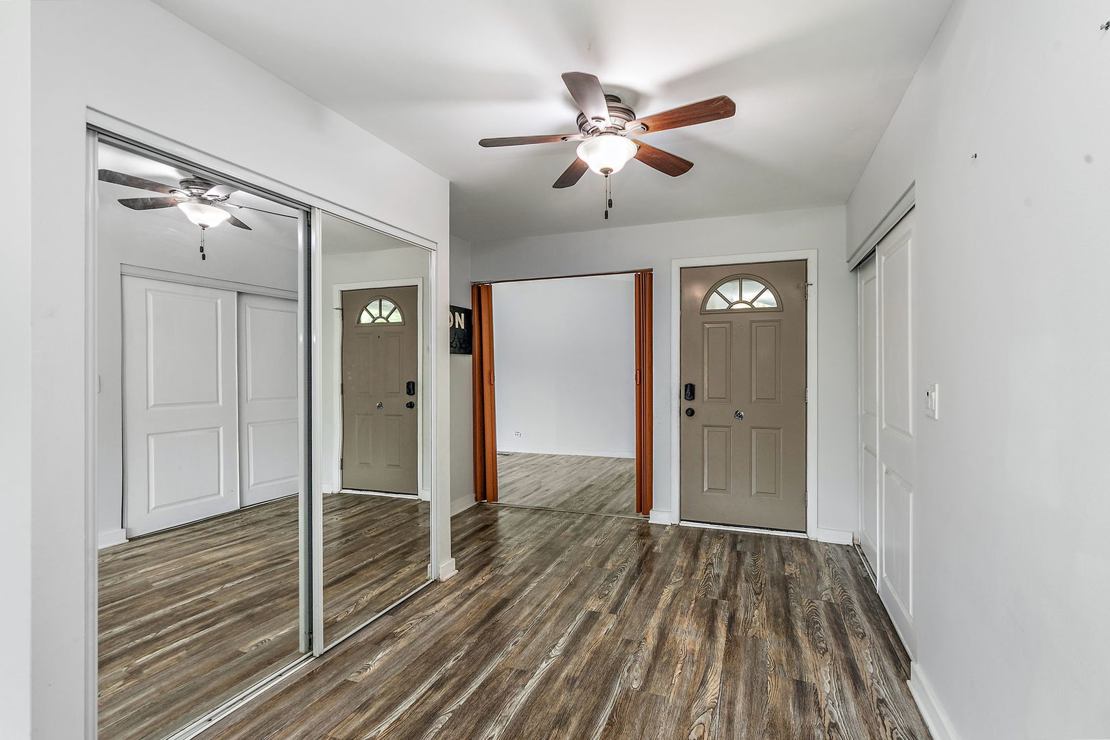 615 Lakeview Court