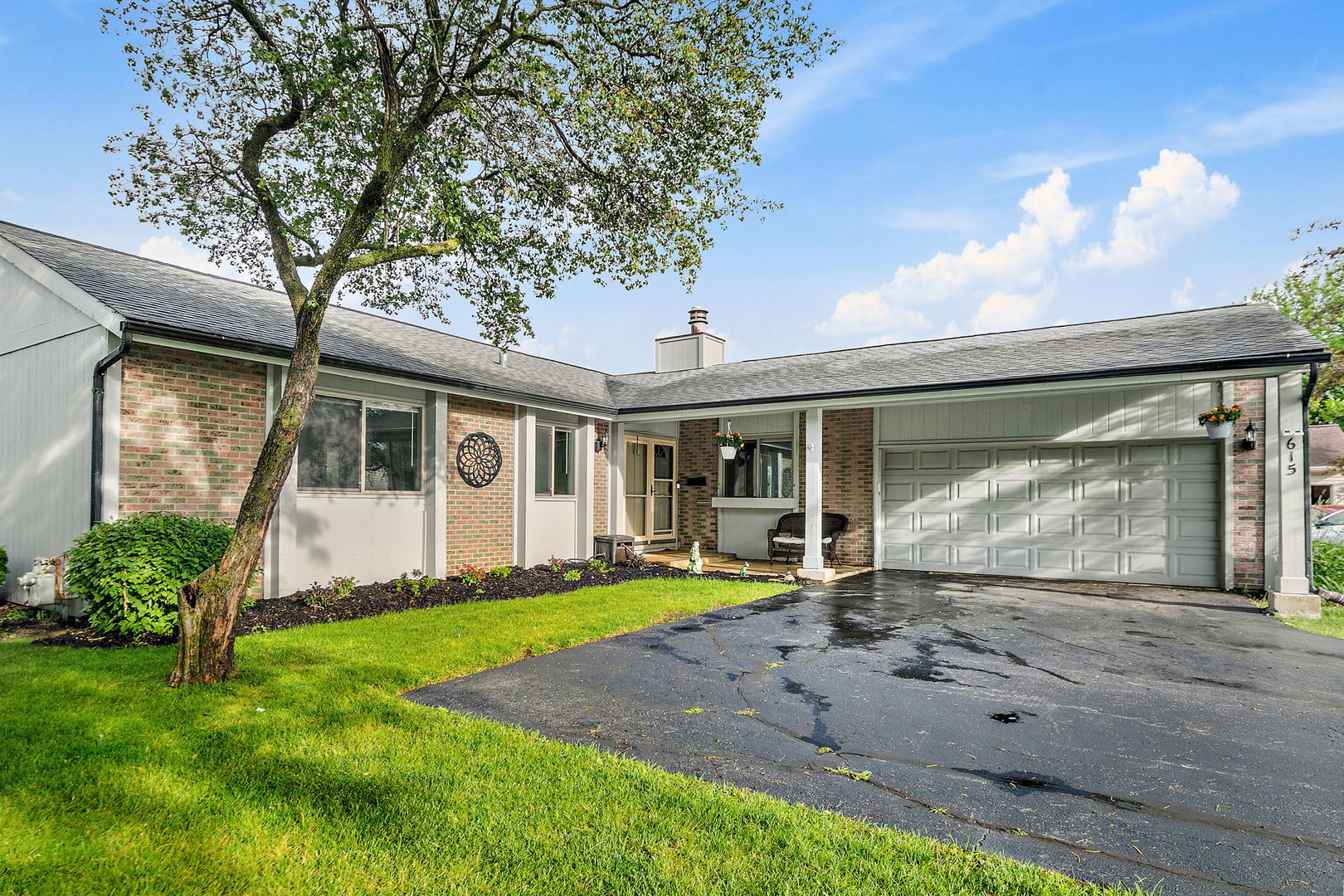 615 Lakeview Court