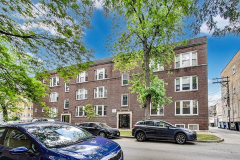 Photo of 3109 W Argyle Street #3, Chicago, IL 60625 (MLS # 12482912)