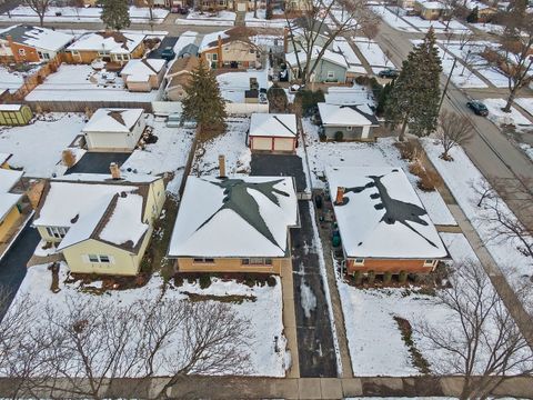 Tiny photo for 305 N Craig Place, Lombard, IL 60148 (MLS # 12514027)