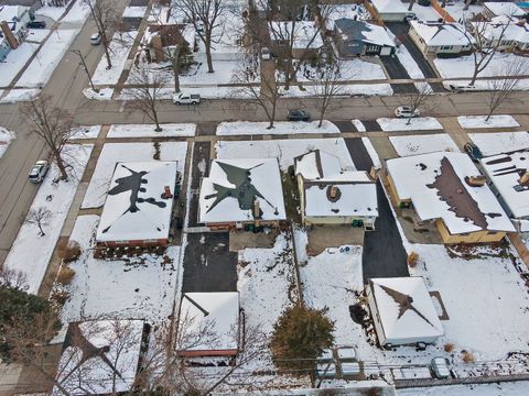 Tiny photo for 305 N Craig Place, Lombard, IL 60148 (MLS # 12514027)