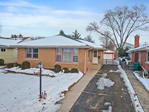 Tiny photo for 305 N Craig Place, Lombard, IL 60148 (MLS # 12514027)