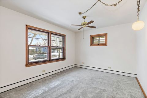 Tiny photo for 305 N Craig Place, Lombard, IL 60148 (MLS # 12514027)