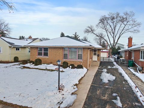Tiny photo for 305 N Craig Place, Lombard, IL 60148 (MLS # 12514027)