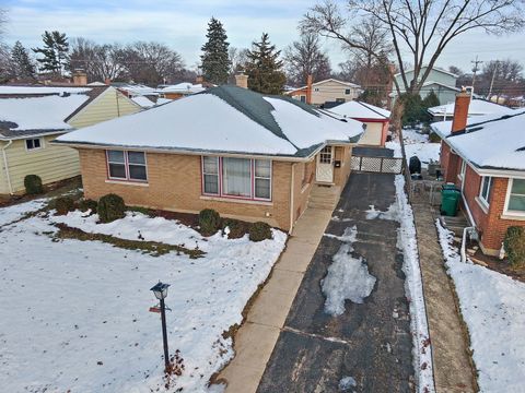 Photo of 305 N Craig Place, Lombard, IL 60148 (MLS # 12514027)