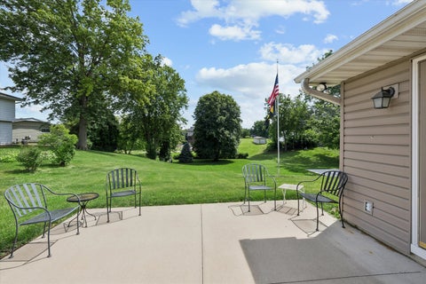 Tiny photo for 1025 8th Avenue N, Clinton, IA 52732 (MLS # 12675641)