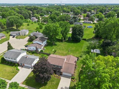 Tiny photo for 1025 8th Avenue N, Clinton, IA 52732 (MLS # 12675641)