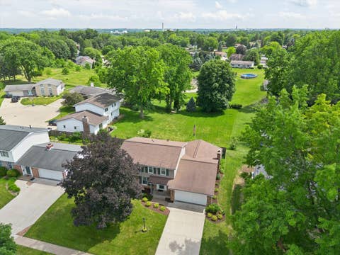 Tiny photo for 1025 8th Avenue N, Clinton, IA 52732 (MLS # 12675641)