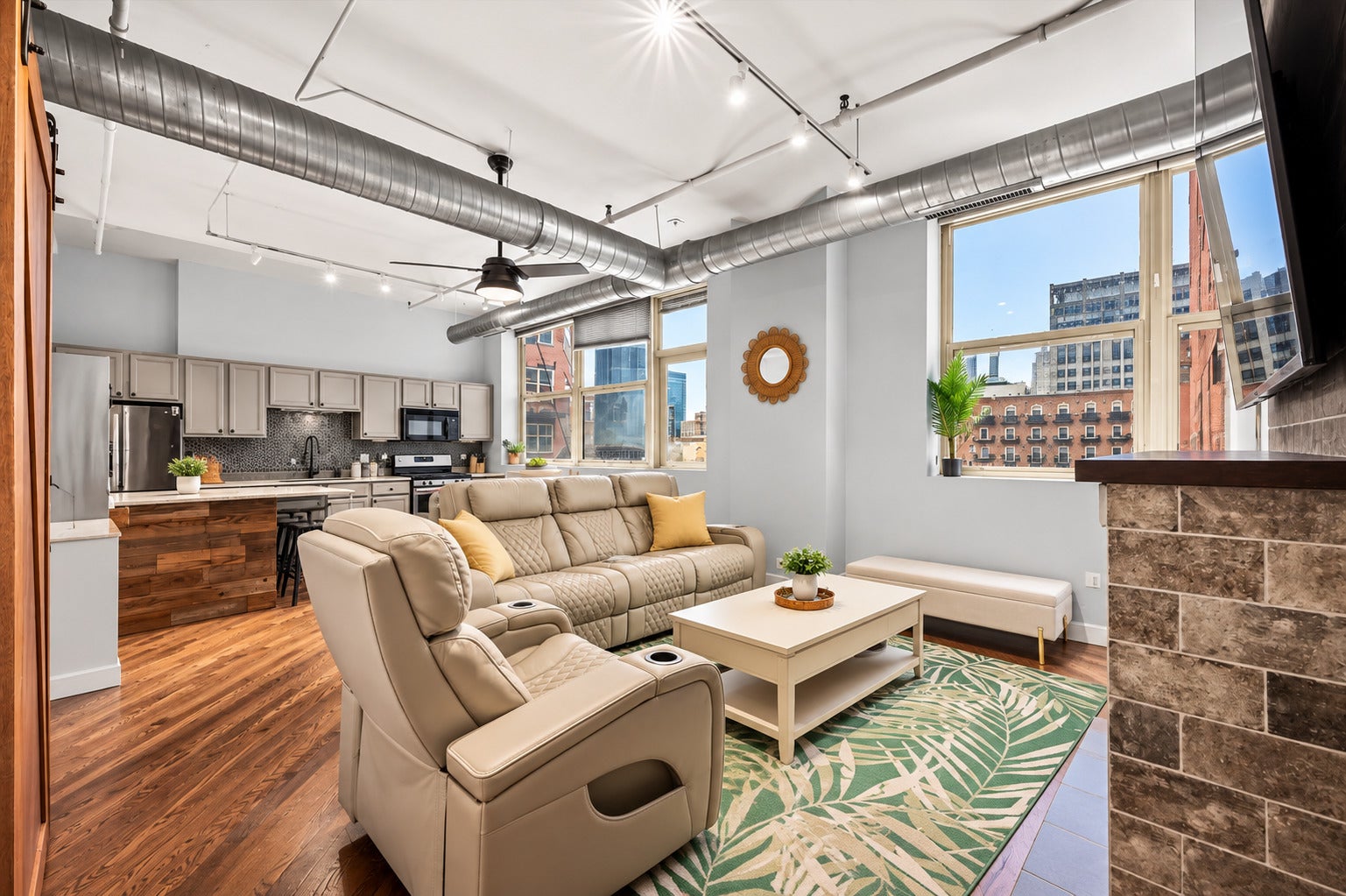 500 S Clinton Street 612