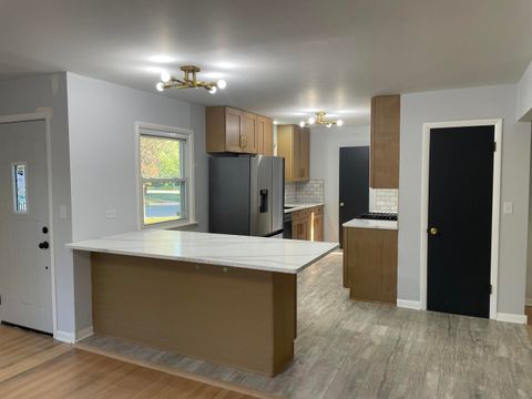 Tiny photo for 18452 Oakwood Avenue, Lansing, IL 60438 (MLS # 12494735)