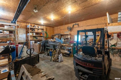 Tiny photo for 8130 Southfork Road, Marion, IL 62959 (MLS # EB460084)