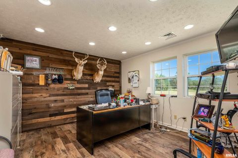 Tiny photo for 8130 Southfork Road, Marion, IL 62959 (MLS # EB460084)