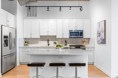 Tiny photo for 900 N Kingsbury Street #726, Chicago, IL 60610 (MLS # 12771561)