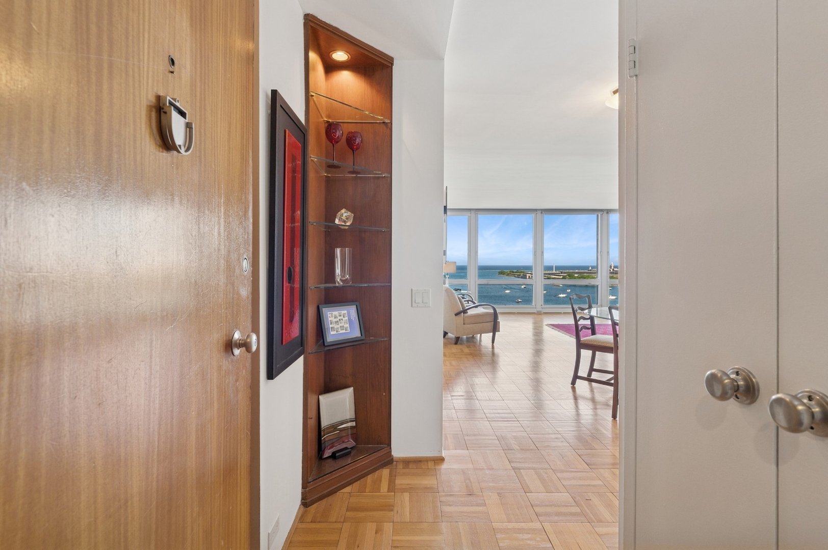 880 N Lake Shore Drive 11D