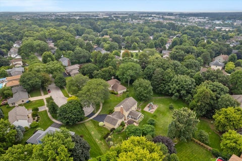 Tiny photo for 1483 Allen Lane, St. Charles, IL 60174 (MLS # 12717637)
