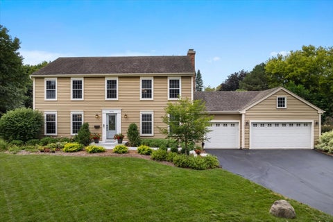 Tiny photo for 1483 Allen Lane, St. Charles, IL 60174 (MLS # 12717637)