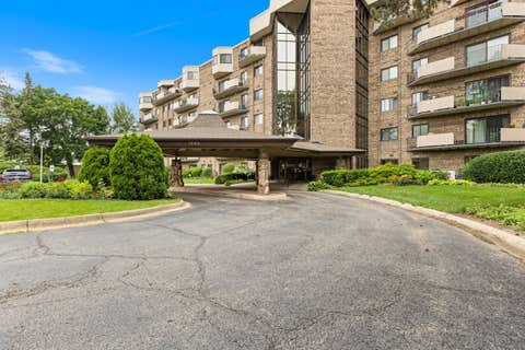 Tiny photo for 1243 E Baldwin Lane #102, Palatine, IL 60074 (MLS # 12696944)