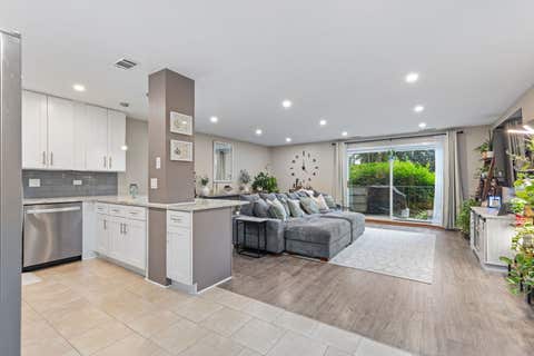 Tiny photo for 1243 E Baldwin Lane #102, Palatine, IL 60074 (MLS # 12696944)