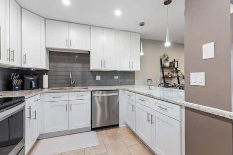 Tiny photo for 1243 E Baldwin Lane #102, Palatine, IL 60074 (MLS # 12696944)