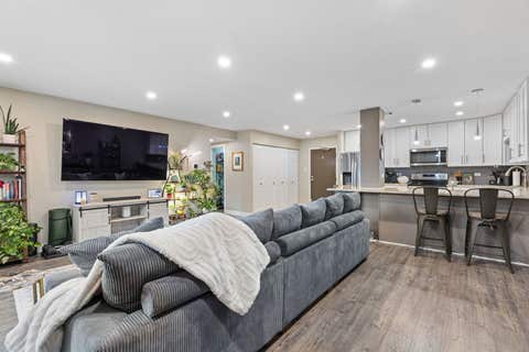 Tiny photo for 1243 E Baldwin Lane #102, Palatine, IL 60074 (MLS # 12696944)