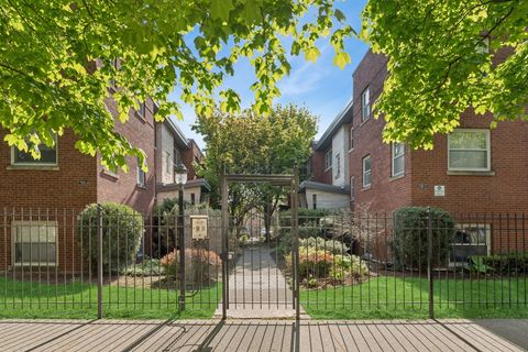 7515 N Damen Avenue EG Chicago IL 60645