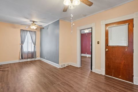 Tiny photo for 162 6th Avenue, Moline, IL 61265 (MLS # 12557914)