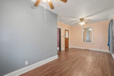 Tiny photo for 162 6th Avenue, Moline, IL 61265 (MLS # 12557914)