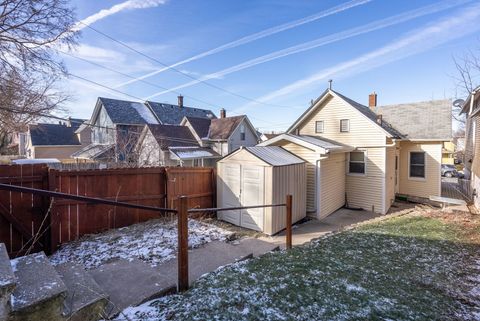 Tiny photo for 162 6th Avenue, Moline, IL 61265 (MLS # 12557914)