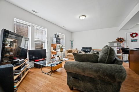 Tiny photo for 6319 N Sacramento Avenue #3E, Chicago, IL 60659 (MLS # 12603523)