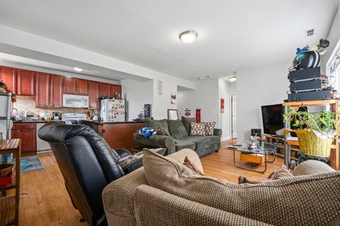 Tiny photo for 6319 N Sacramento Avenue #3E, Chicago, IL 60659 (MLS # 12603523)
