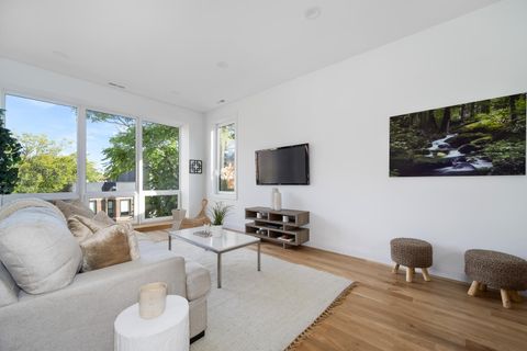 Tiny photo for 2651 W Augusta Boulevard #3, Chicago, IL 60622 (MLS # 12547850)