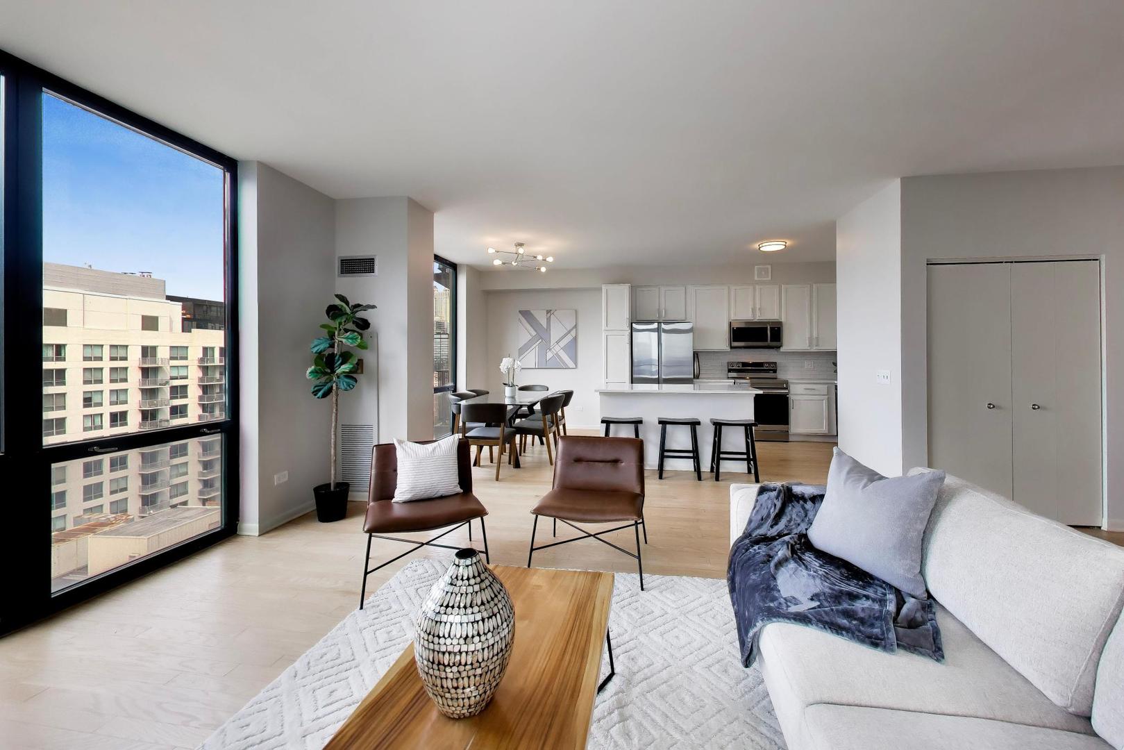 435 W Erie Street 1508