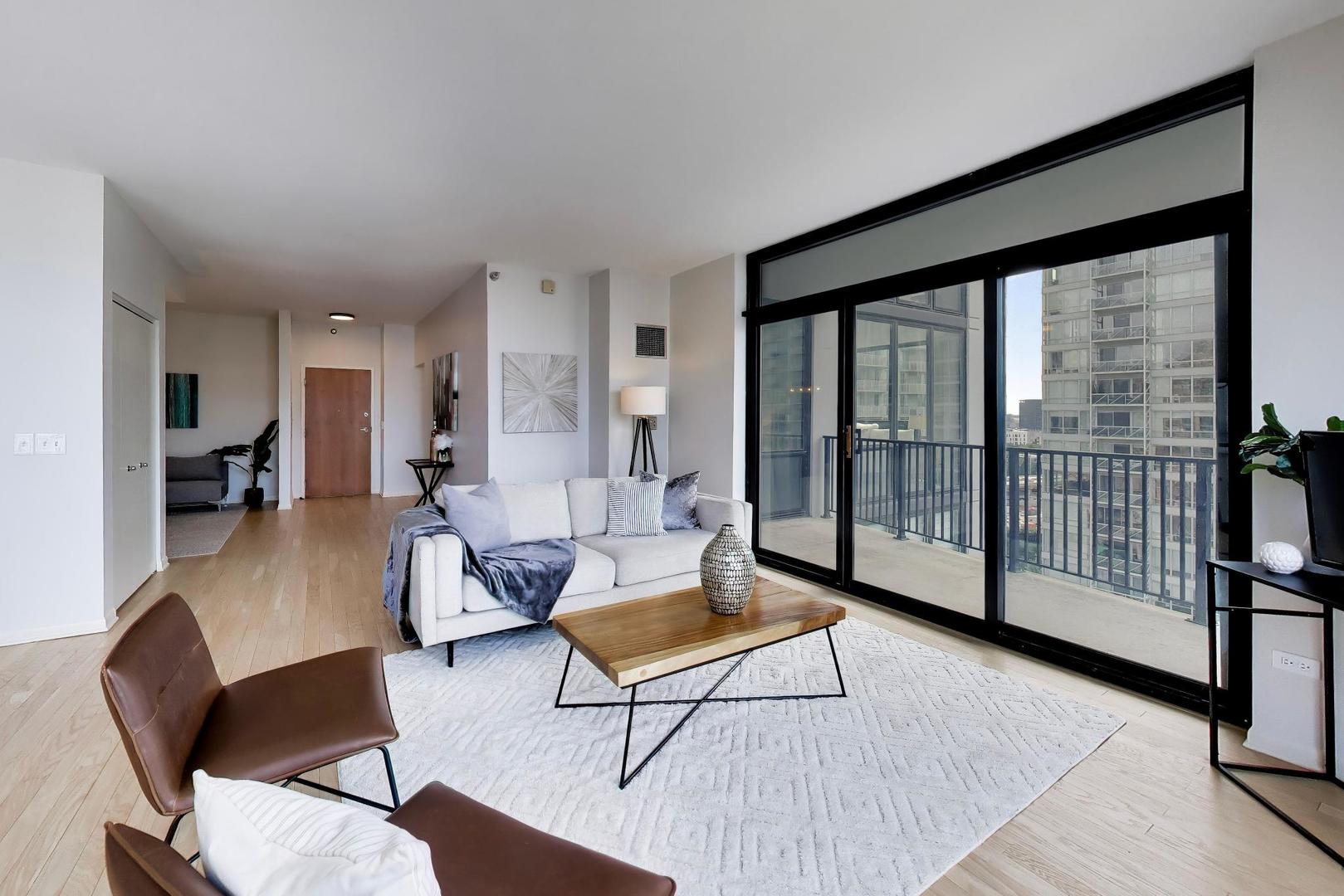 435 W Erie Street 1508